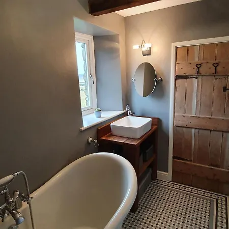 Pheasant Cottage, Hurst, Swaledale. *